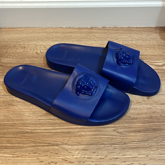 Versace Slides - Picture 2 of 3